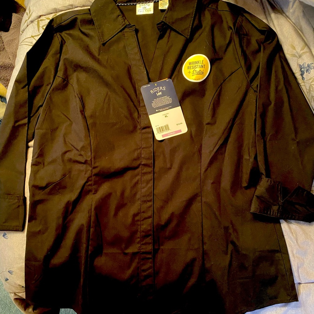Black new stretchy button down
